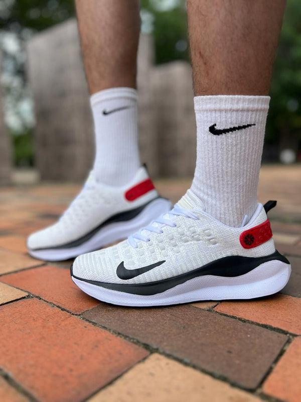 NIKE INFINITY RUN