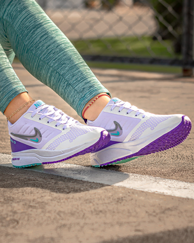 NIKE ZOOM WINFLO 9